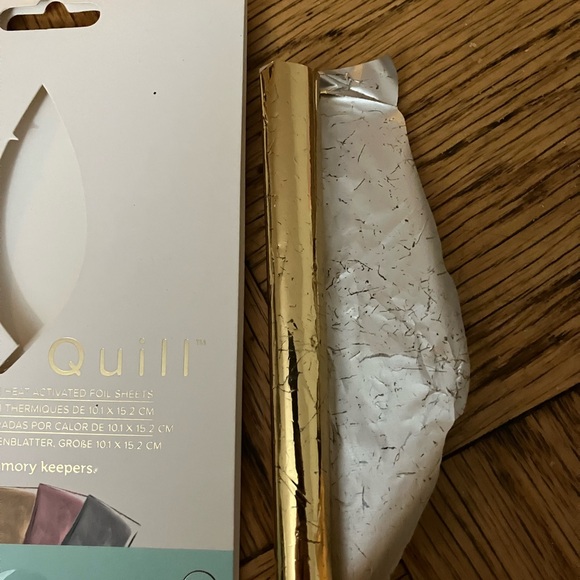 We R Memory Keepers Freestyle Foil Quill W/ Assorted Hot Foil Sheets and Rolls - Picture 11 of 13